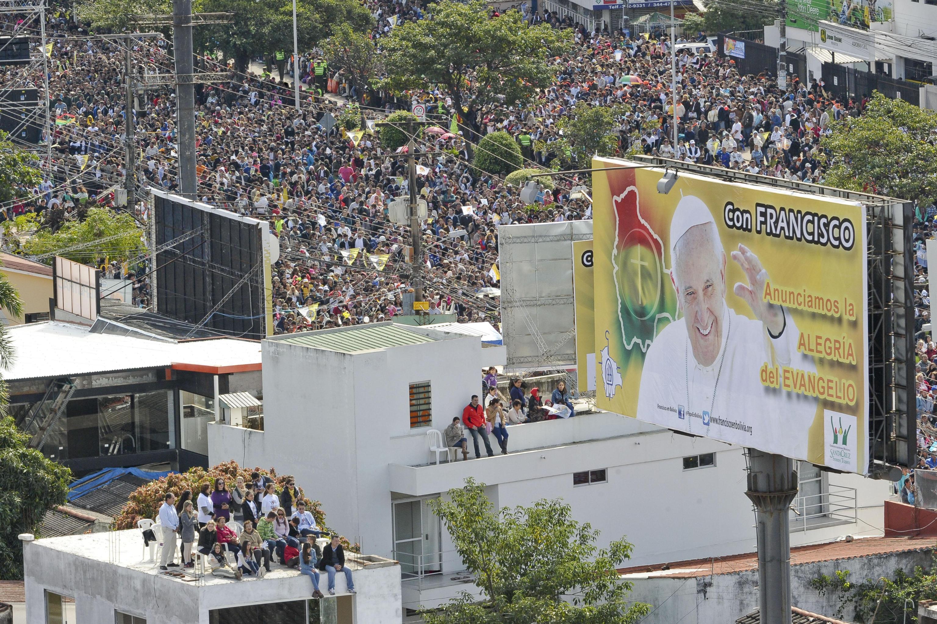 Nearly 2 million people attended Mass in Santa Cruz de la Sierra