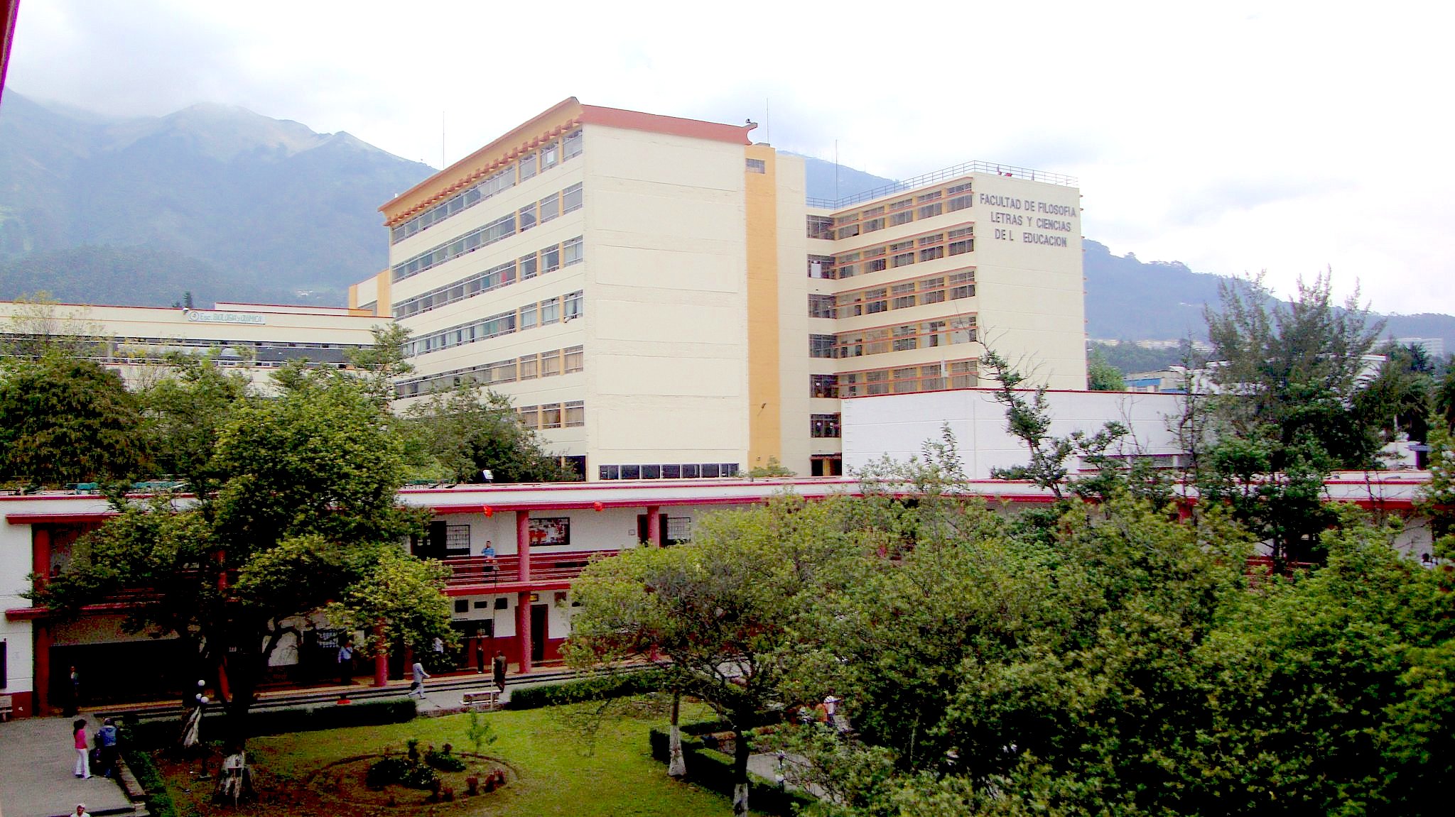 Universidad Central de Ecuador - Laws