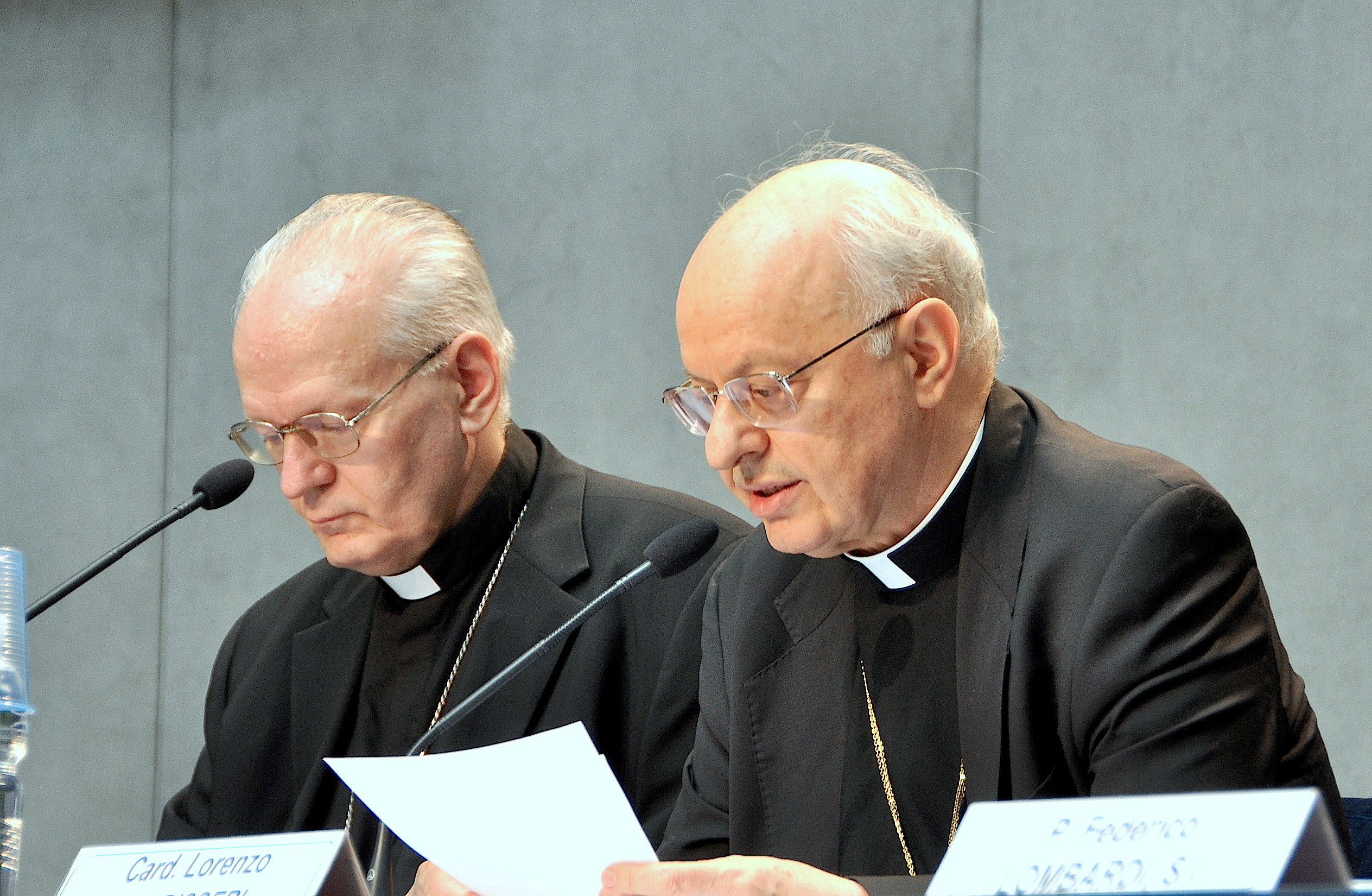 Cardinals Baldiserri and Erdó during the presentation of instrumentum laboris in the vatican press room - 23 June 2015