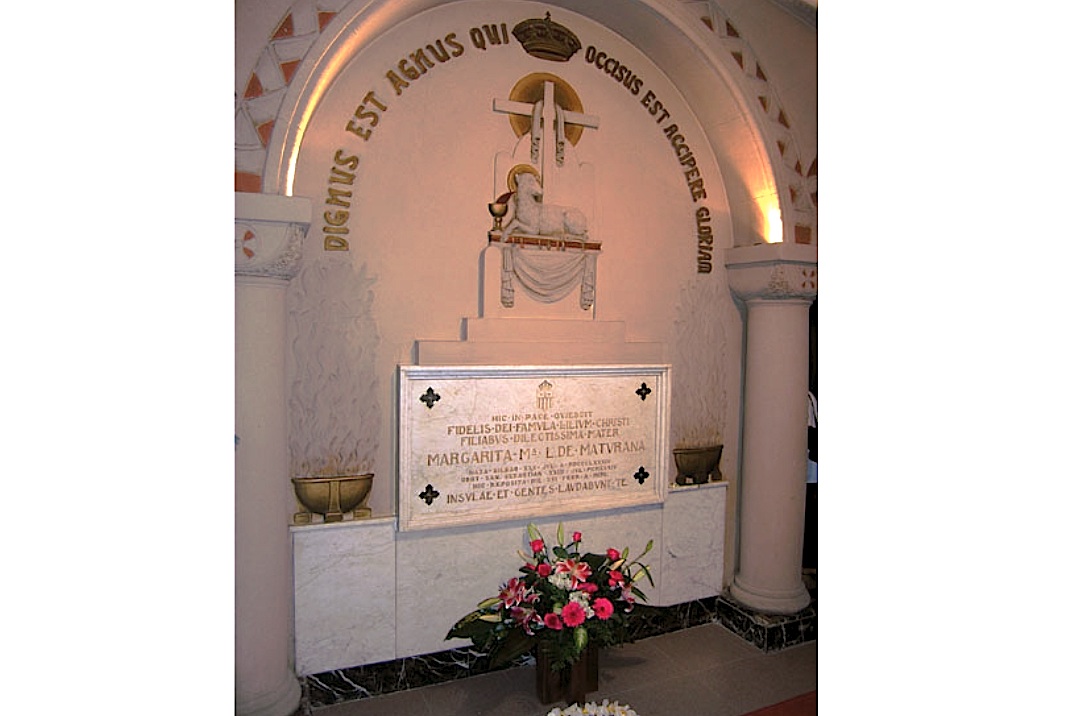 Tomb of Blessed Margarita María Maturana