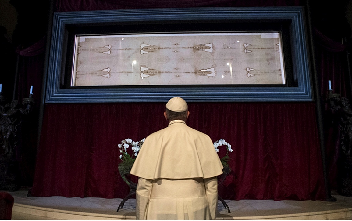 Pope Francis in front of the Holy Shroud
