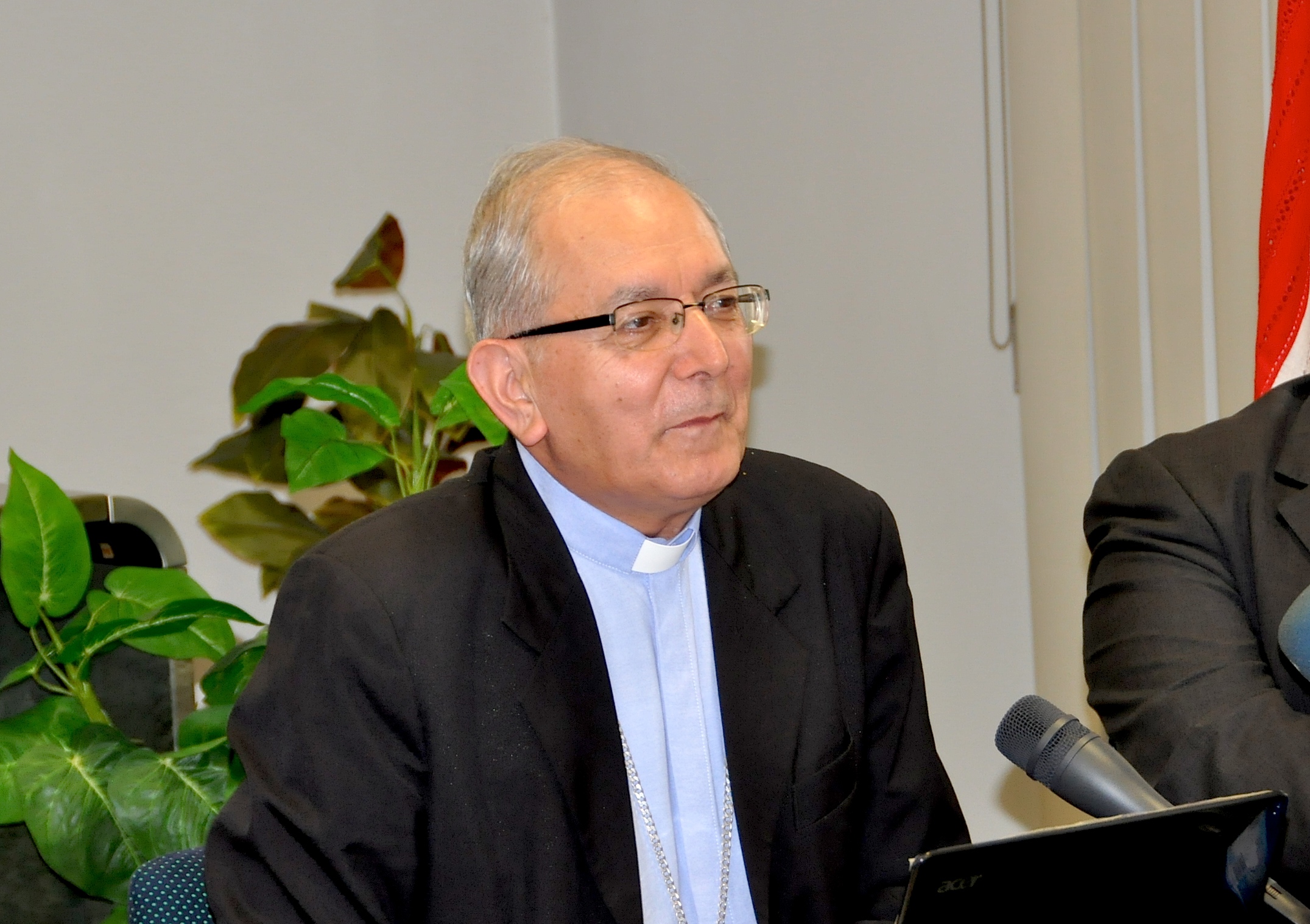 Mons. Edmundo Valenzuela during and explanation about the apostolic travel of Francis in Paraguay