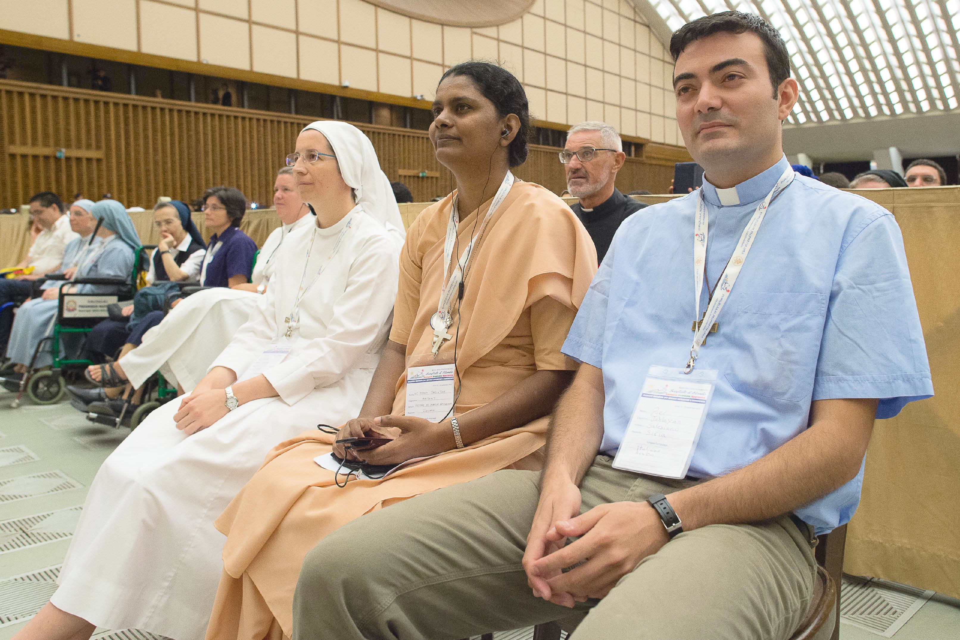 Papal audience with young consacrated men and women