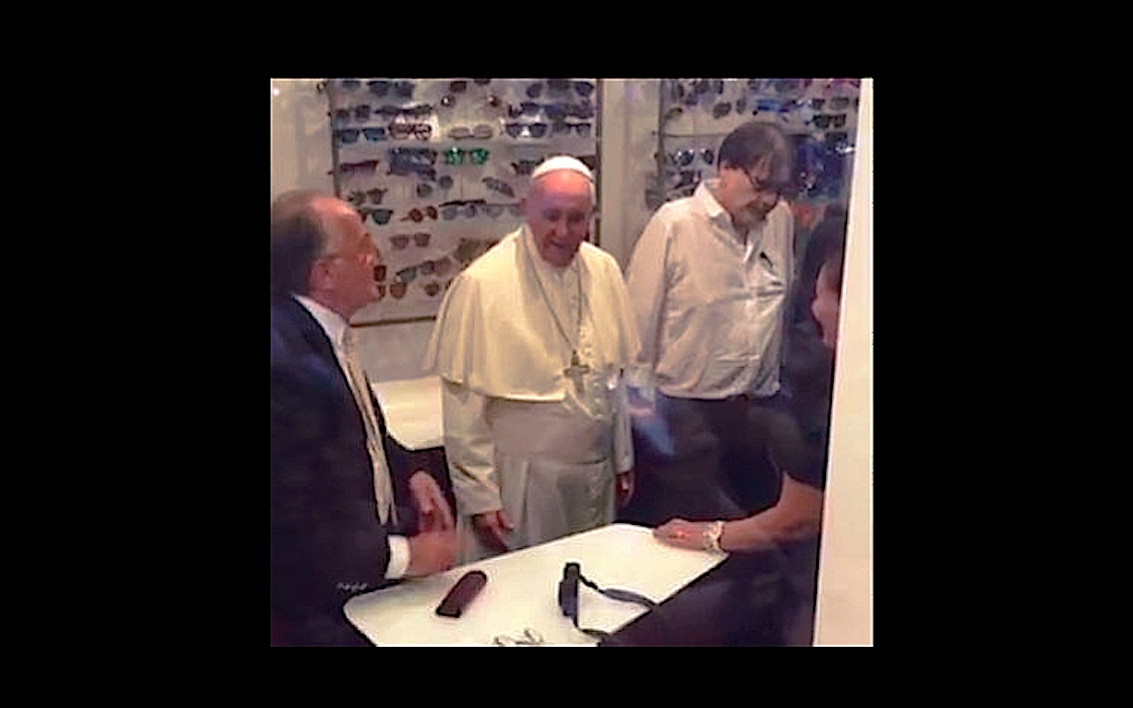 Pope Francis' yesterday's visit to an optician's shop