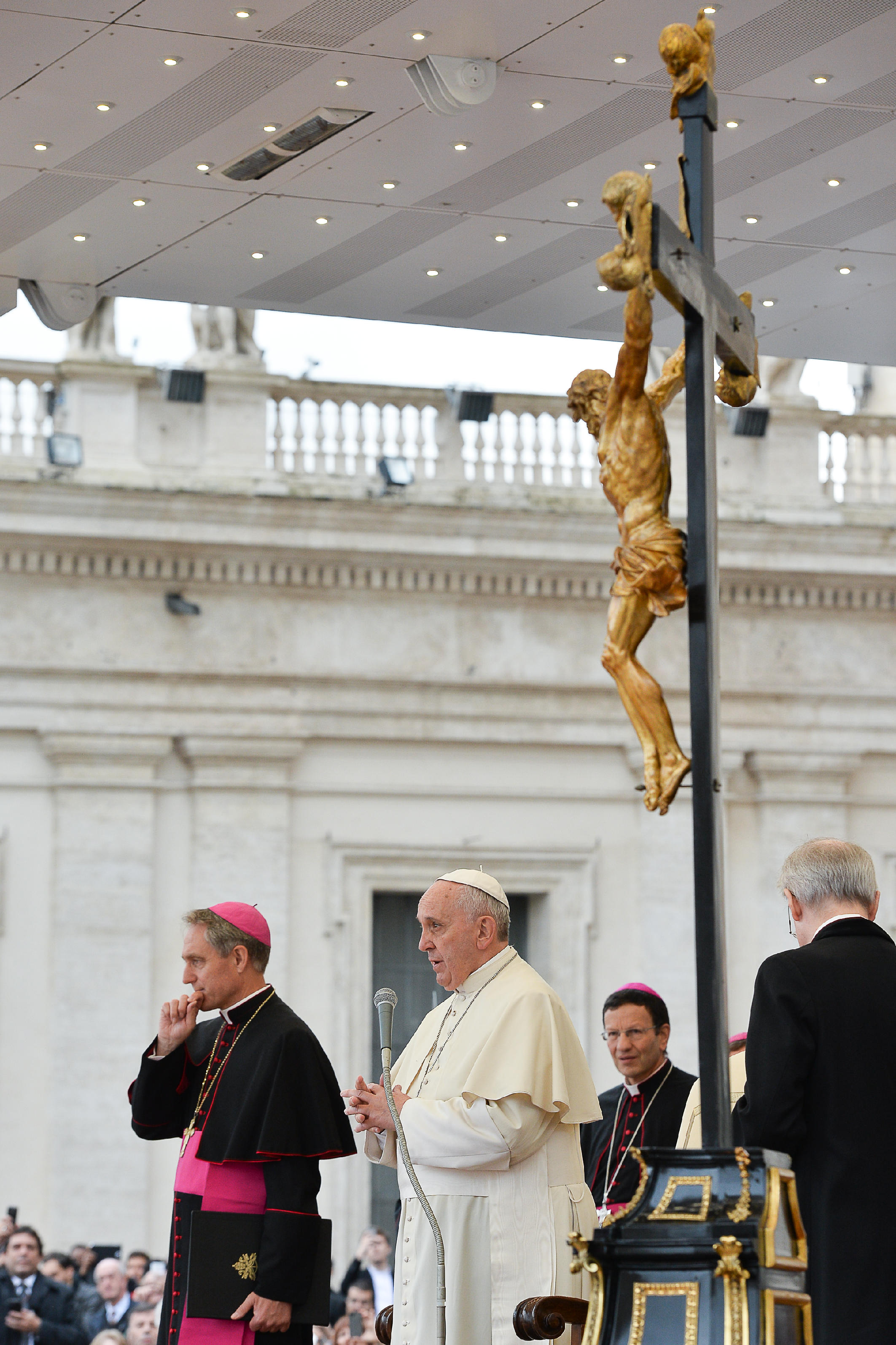 Pope Francis Hearing in saint Peter square