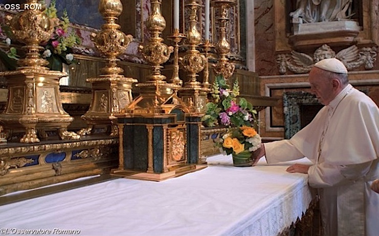 El Papa en Santa María la Mayor - (Osservatore © Romano, foto archivo)