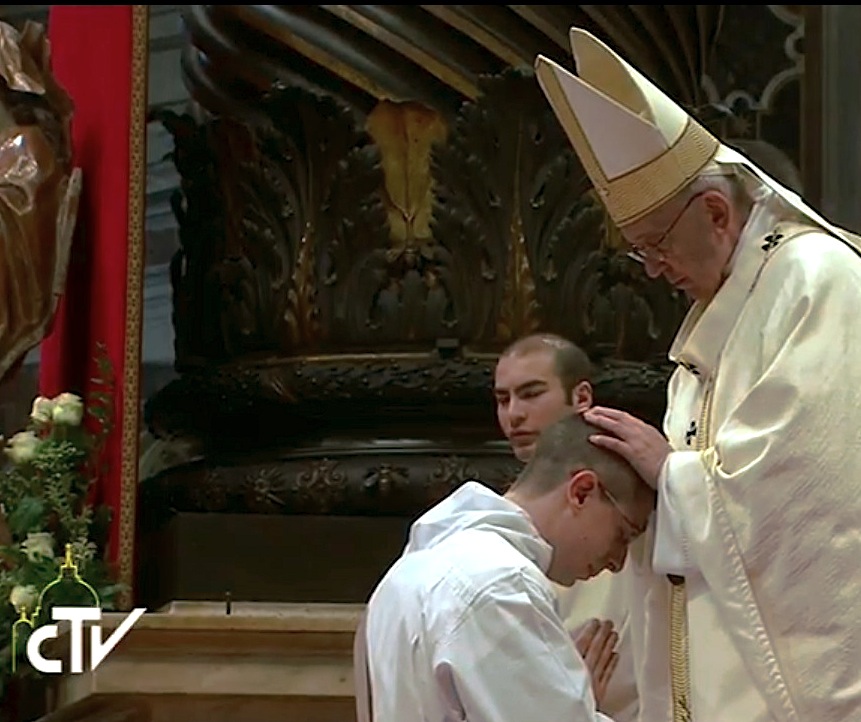 El Papa ordena a 11 diáconos