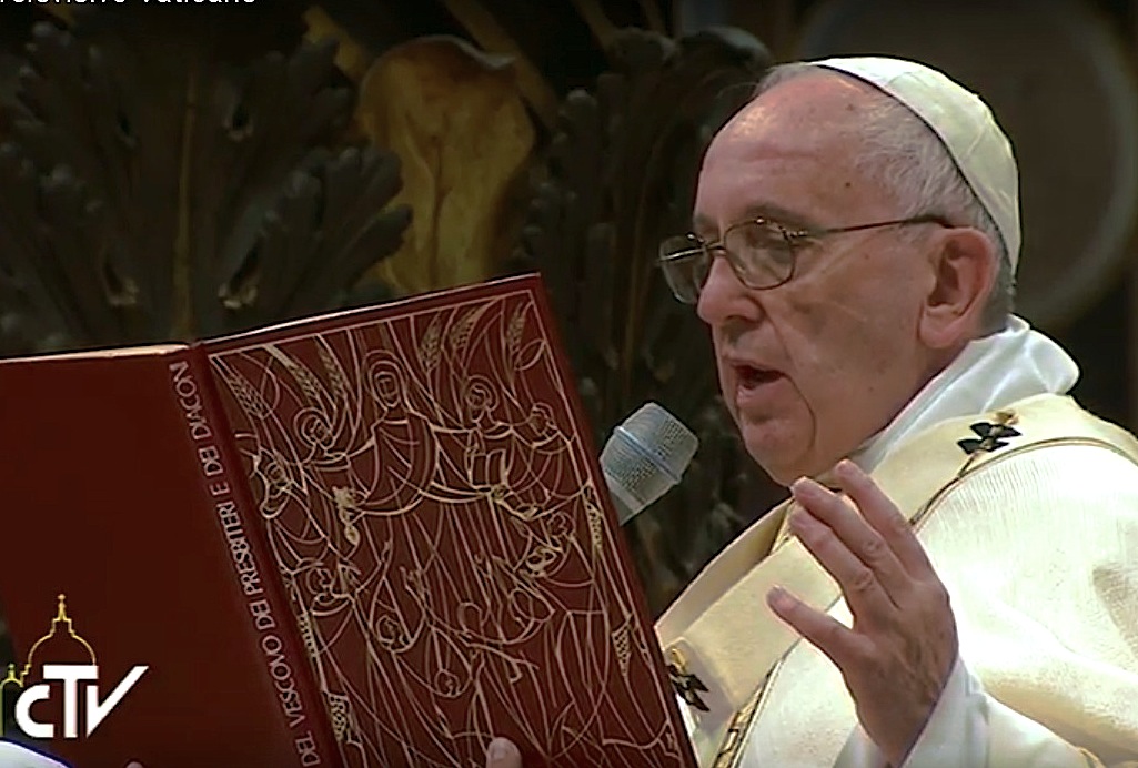 El Papa ordena 11 diáconos
