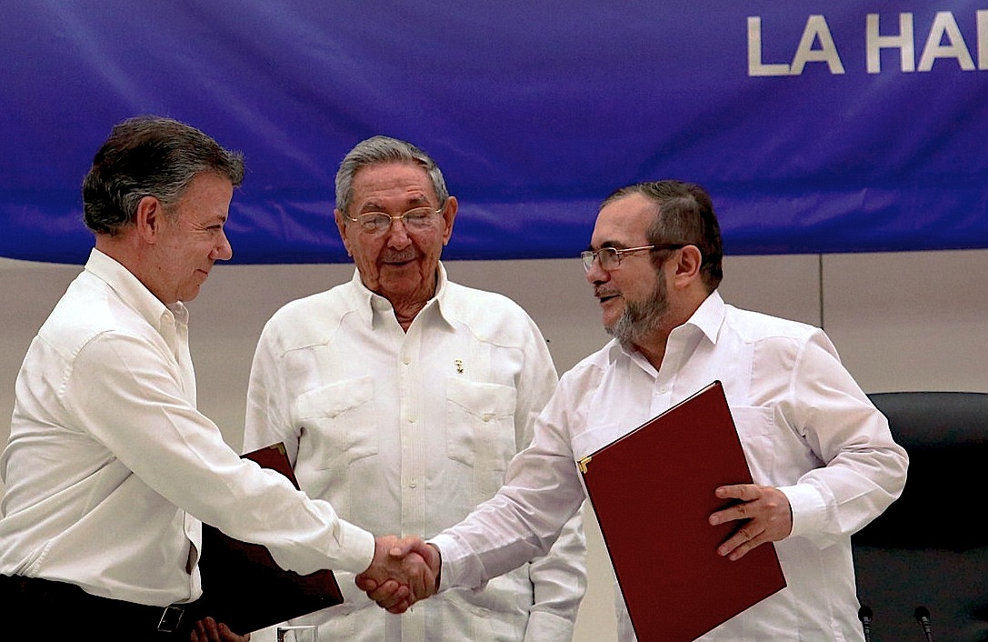 En La Habana se firma el acuerdo de paz (Yenny Muñoa 23 06 2016 CubaMINREX)