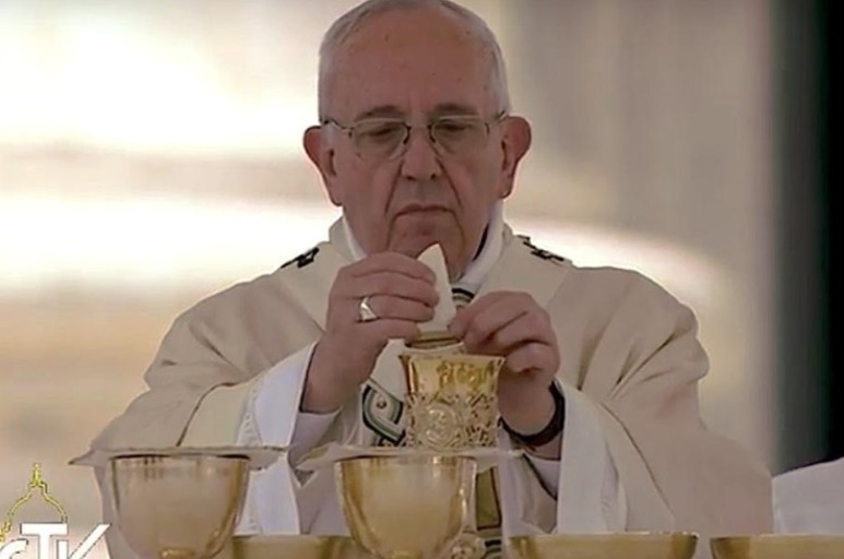 El Papa preside la misa de cierre del Jubileo de los Sacerdotes