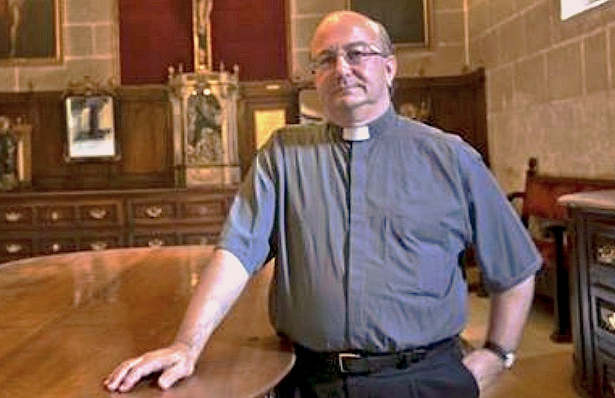 al sacerdote Francisco Simón Conesa Ferrer (Facebook iglesia Santa María en Menorca)