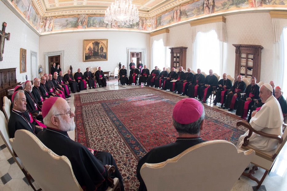 El Papa con los obispos chilenos durante la visita ad limina (Fto. Osservatore © Romano)