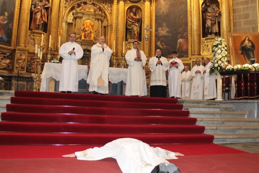 Ordenación de un diácono en la catedral de Plasencia