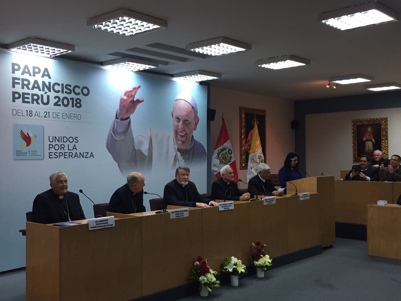 Rued de prensa en la Conferencia Episcopal de Perú © Twitter: @ElPapaenPeru