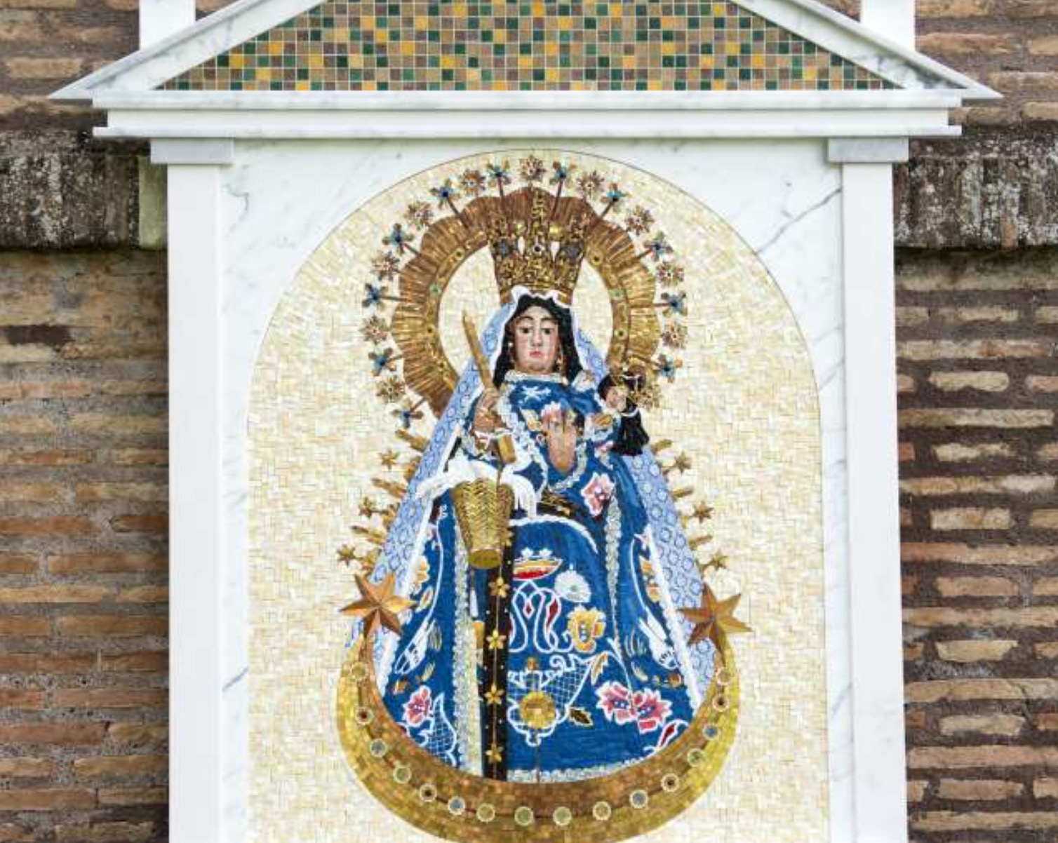 Mosaico representando a la Virgen de Copacabana en los Jardines del Vaticano - (Fto. Cortesía embajada de Boliva ante la Santa Sede)