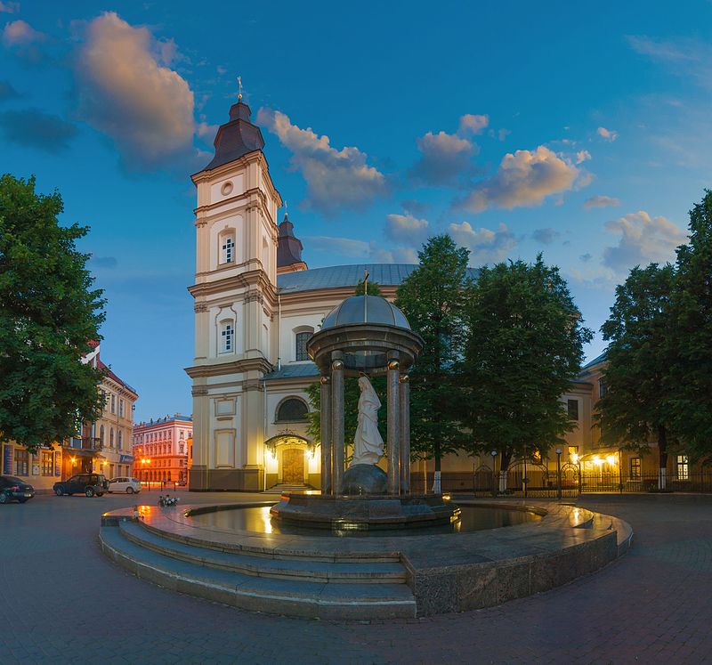Catedral de la Resurrección de Cristo (Ivano-Frankivsk). Wikimedia Commons