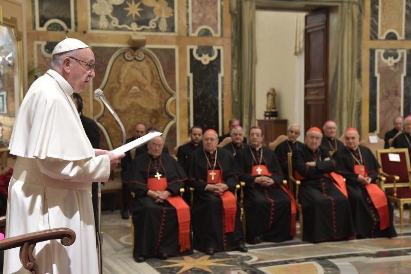 El Papa ha hablado a los cardenales y superiores de la Curia Romana © L'Osservatore Romano