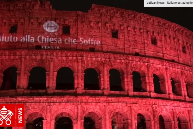 Coliseo en rojo-©-Vatican-News-