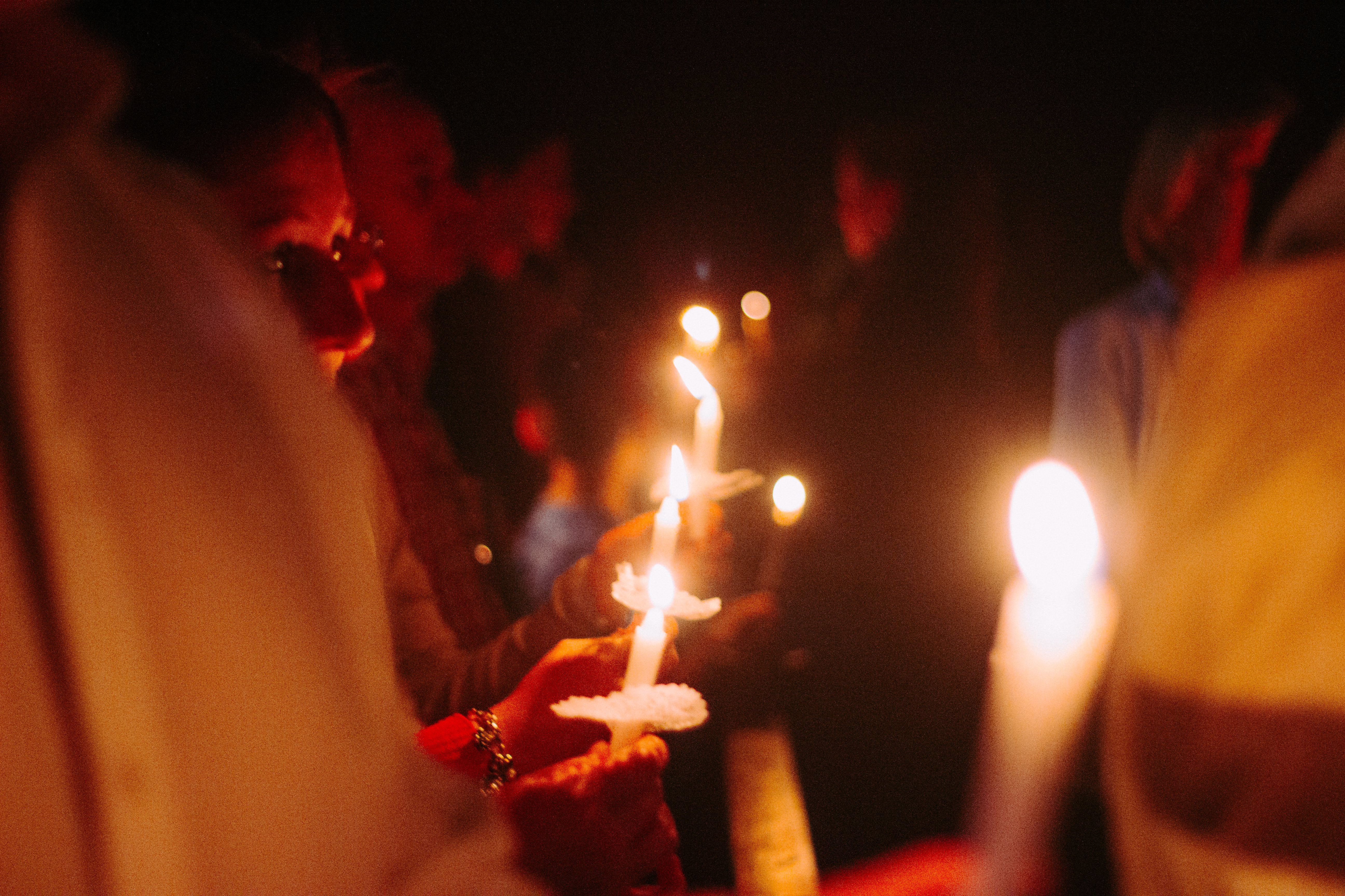 Monseñor Arizmendi: La Vigilia Pascual es la “fiesta de las fiestas, noche  de las noches” - ZENIT - Espanol