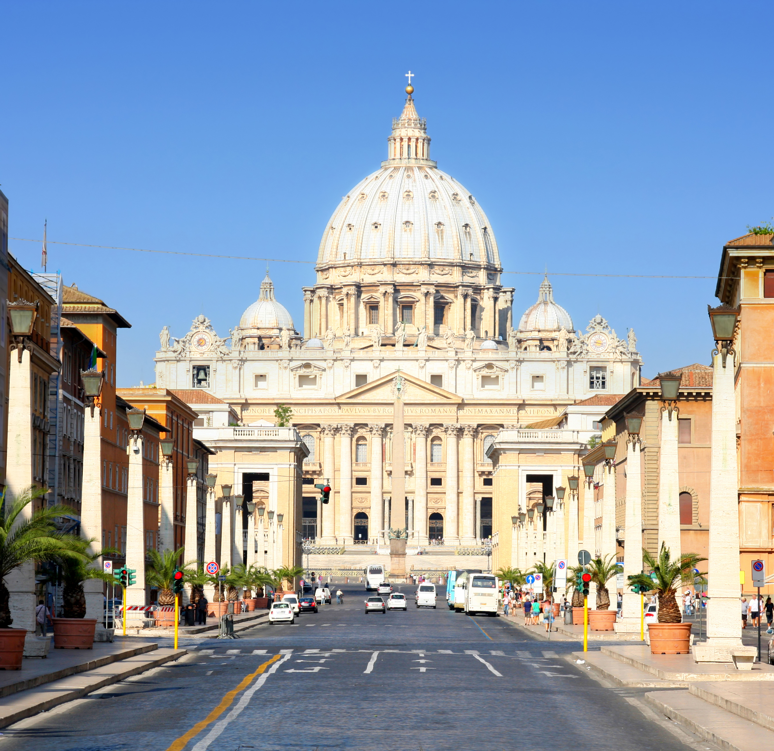 Basilica de San Pedro, Vaticano, Roma, Italia. Wikimedia Commons