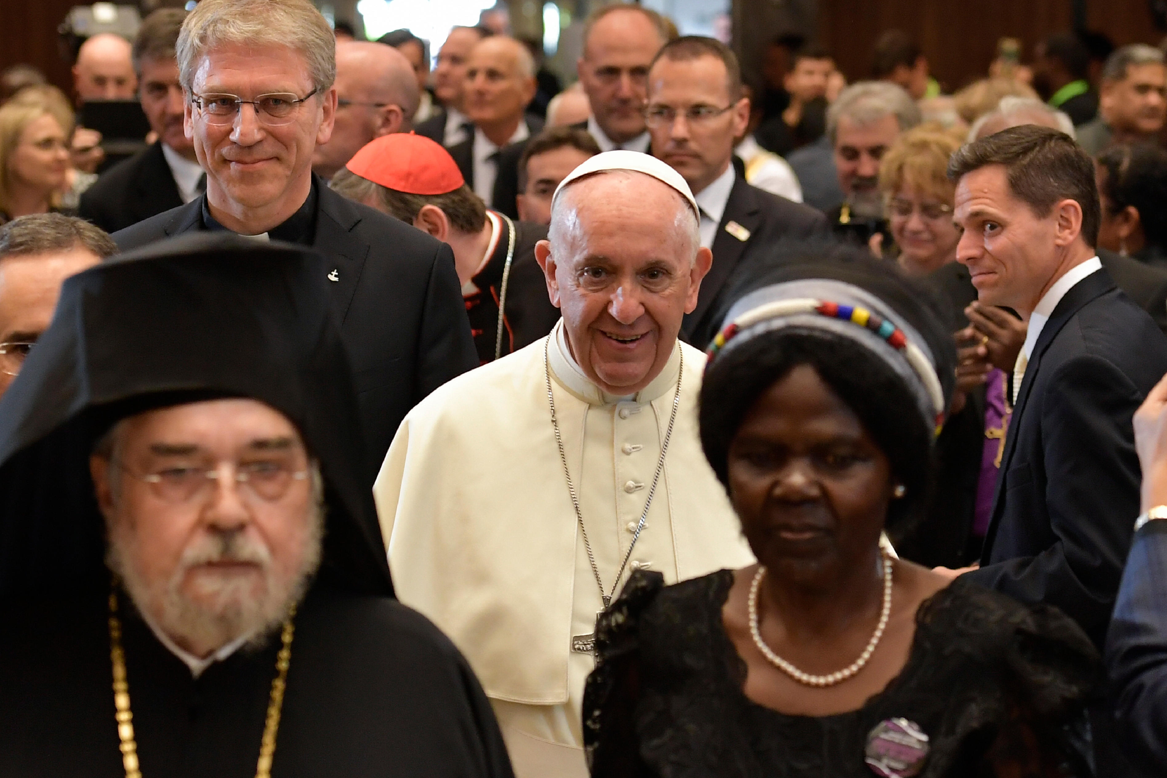El Papa Franciscon entra en el Centro Ecuménico con los principales líderes © Vatican Media