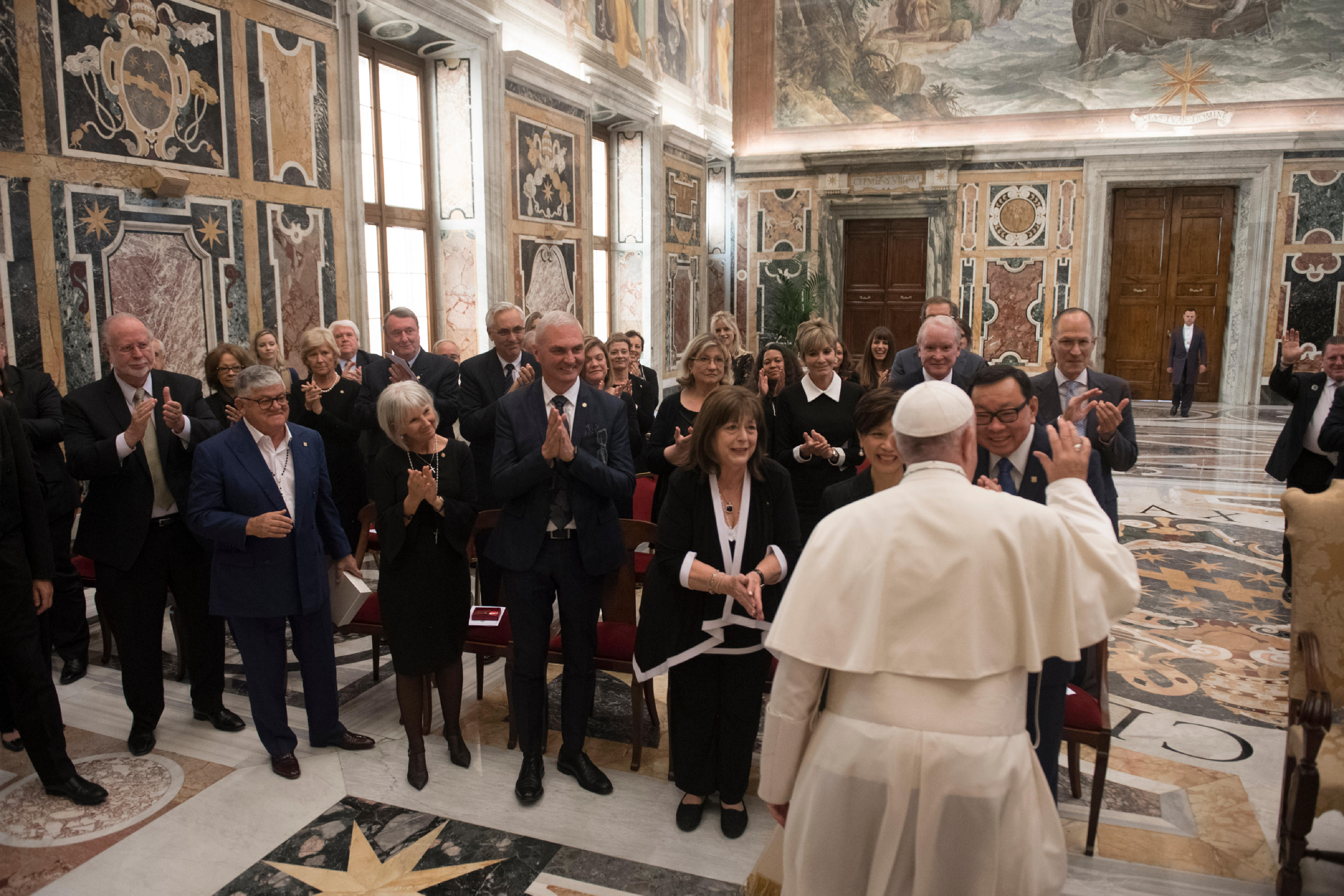 Audiencia del Papa con los "Patronos de las Artes" de los Museos Vaticanos © Vatican Media