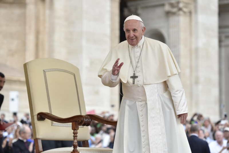 El Papa saluda a los peregrinos de lengua árabe © Vatican Media