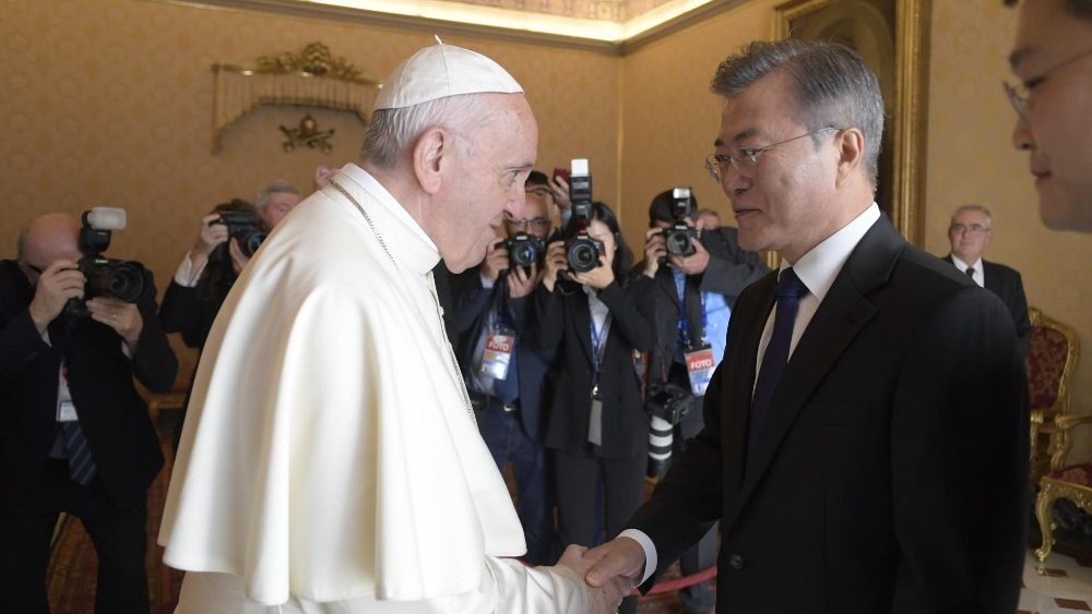 Francisco recibe al Presidente de Corea del Sur, Moon Jae-in © Vatican Media