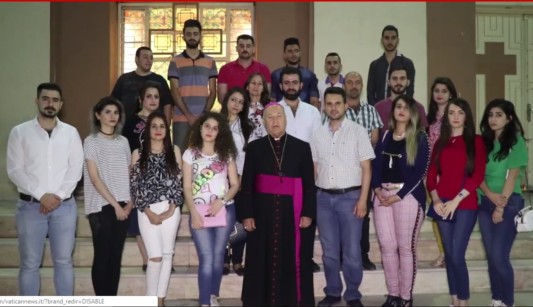 Jóvenes iraquíes dan las gracias al Papa. Captura de pantalla