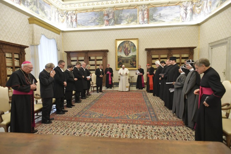 El Papa con la delegación Ecuménica de la Iglesia Luterana de Finlandia © Vatican Media