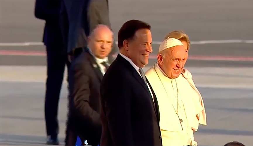 Papa Francisco y Presidente Juan Carlos Varela. Captura de pantalla Youtube