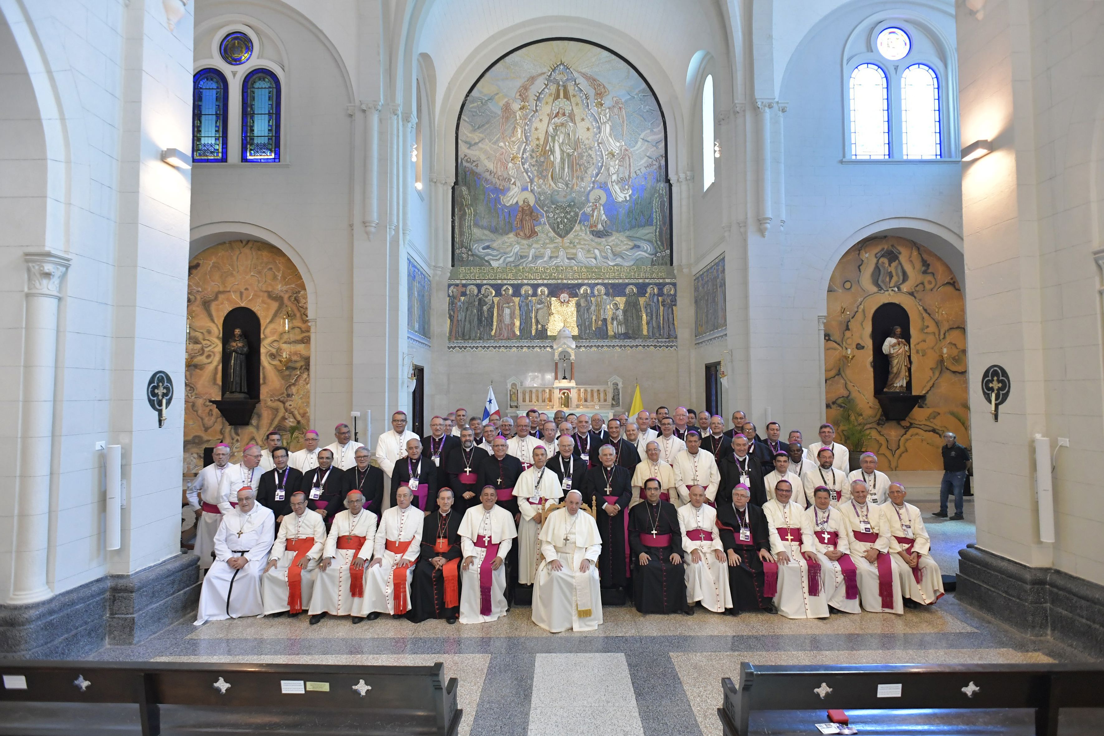80 obispos centroamericanos se han encontrado con Francisco en Panamá © Vatican Media