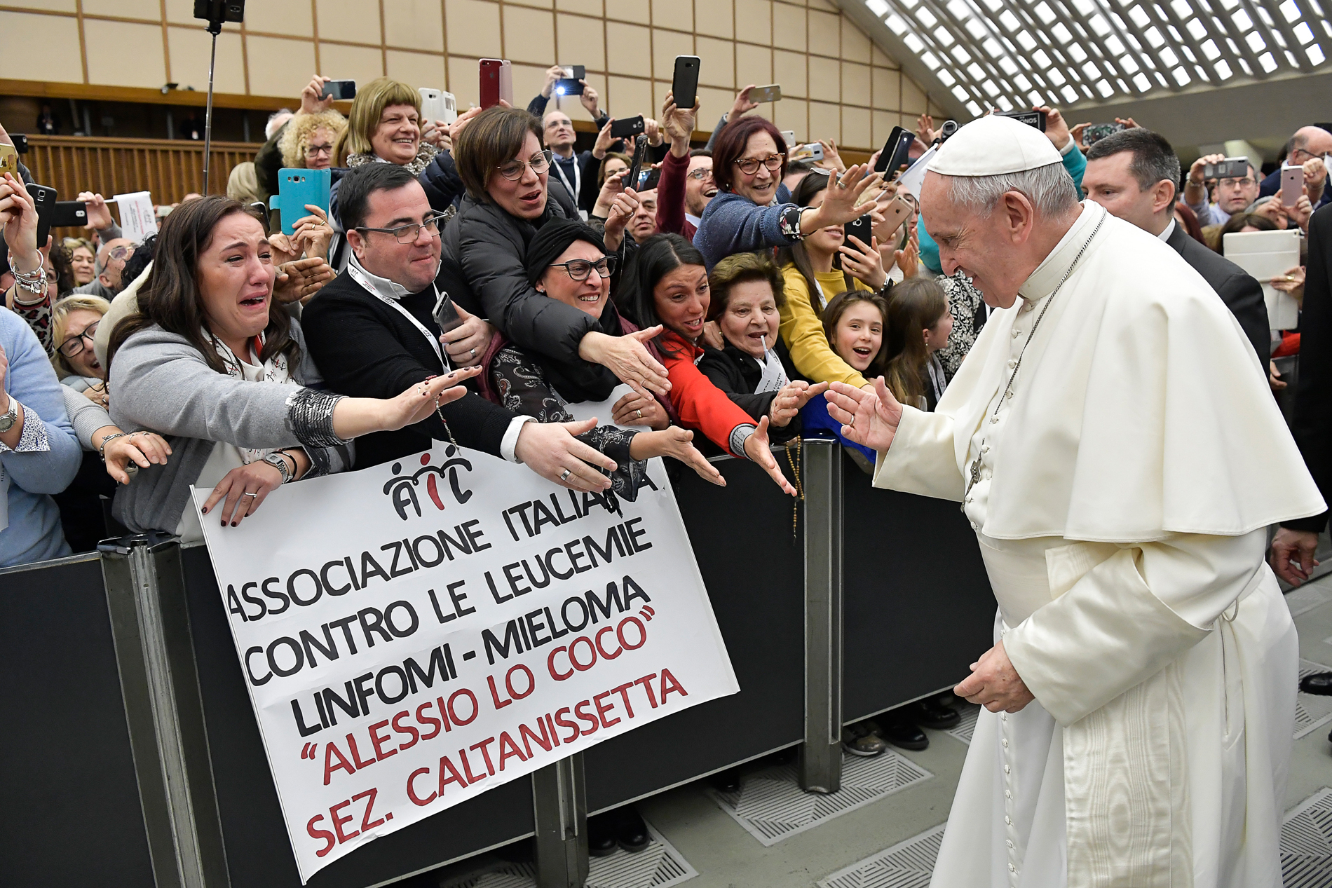 Encuentro del Papa con miembro de la Asociación Italiana para la Leucemia © Vatican Media