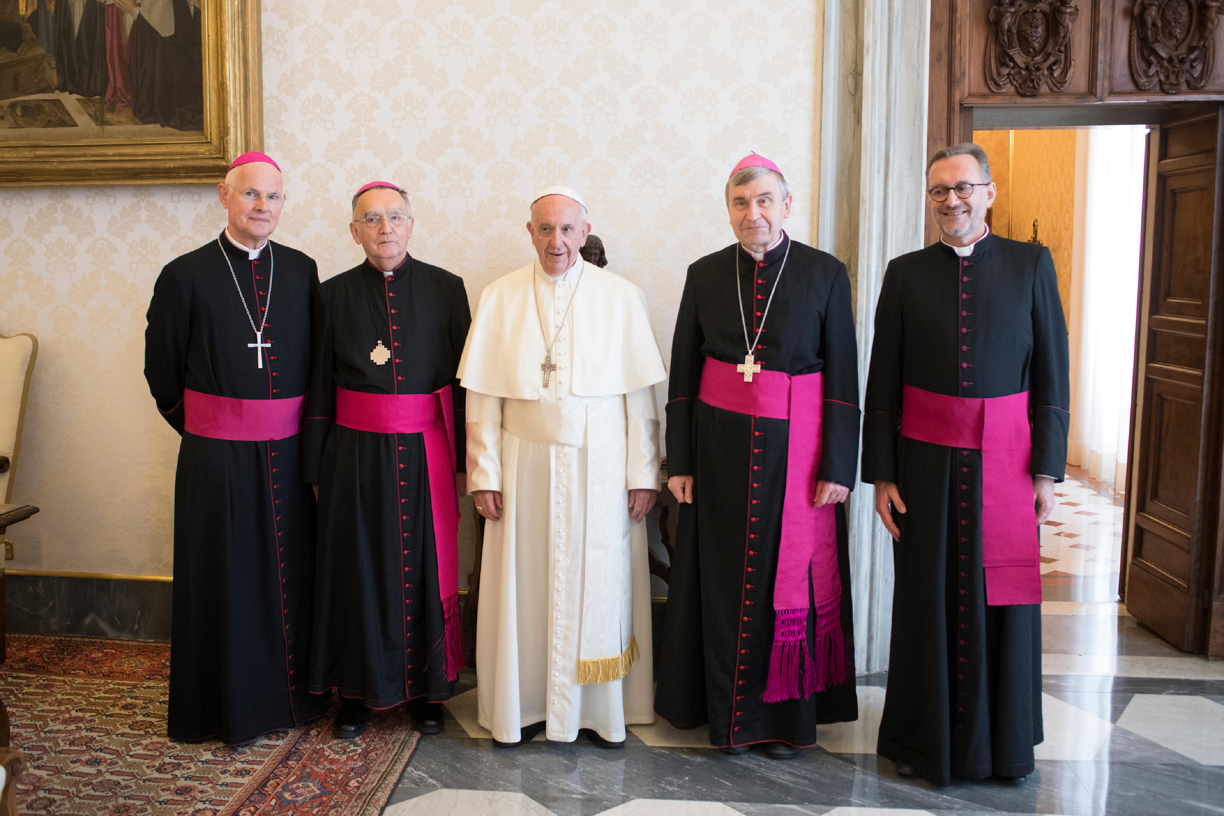 Presidencia de la Conferencia de Obispos de Francia, con el Papa Francisco © Vatican Media
