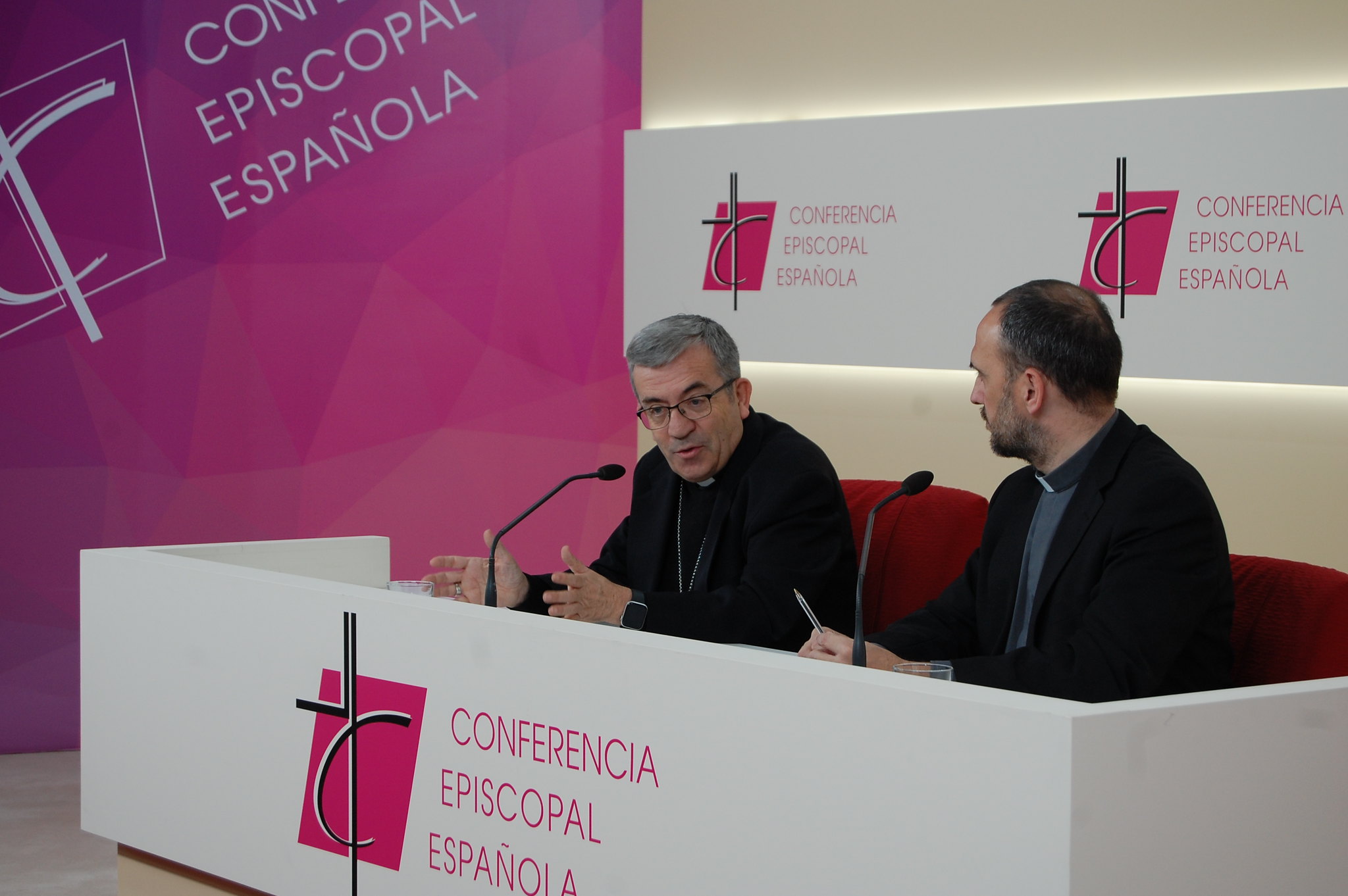 Mons. Luis Argüello en rueda de prensa © Conferencia Episcopal Española