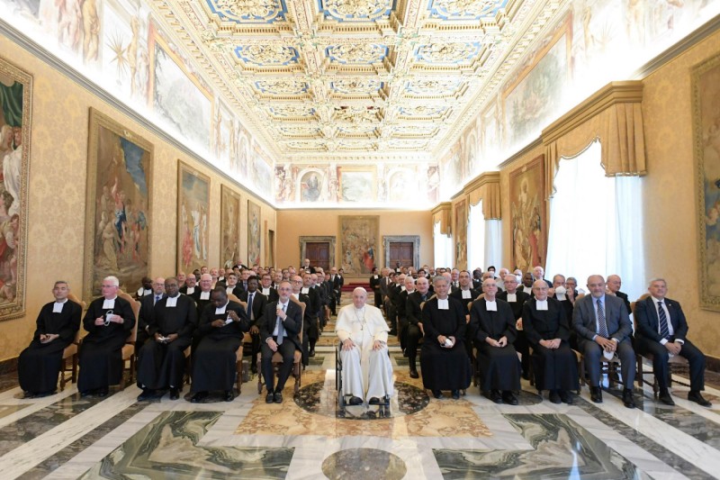“Que sus escuelas sean cristianas no de nombre sino de hecho”, dice el Papa a los lasallistas