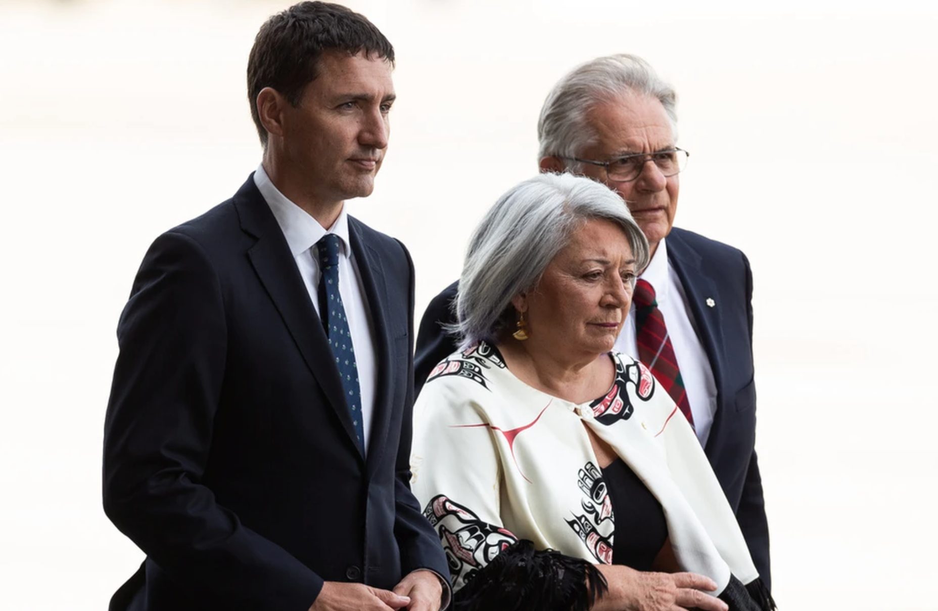 Justin Trudeau recibe al Papa en Edmonton. Ceremonia con gestos pero sin  discursos - ZENIT - Espanol