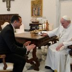 El teólogo que se convirtió en embajador de Venezuela ante el Vaticano se presenta al Papa