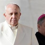 ¿Georg Gänswein contra Papa Francisco? 2 víctimas, partes del libro y otros elementos