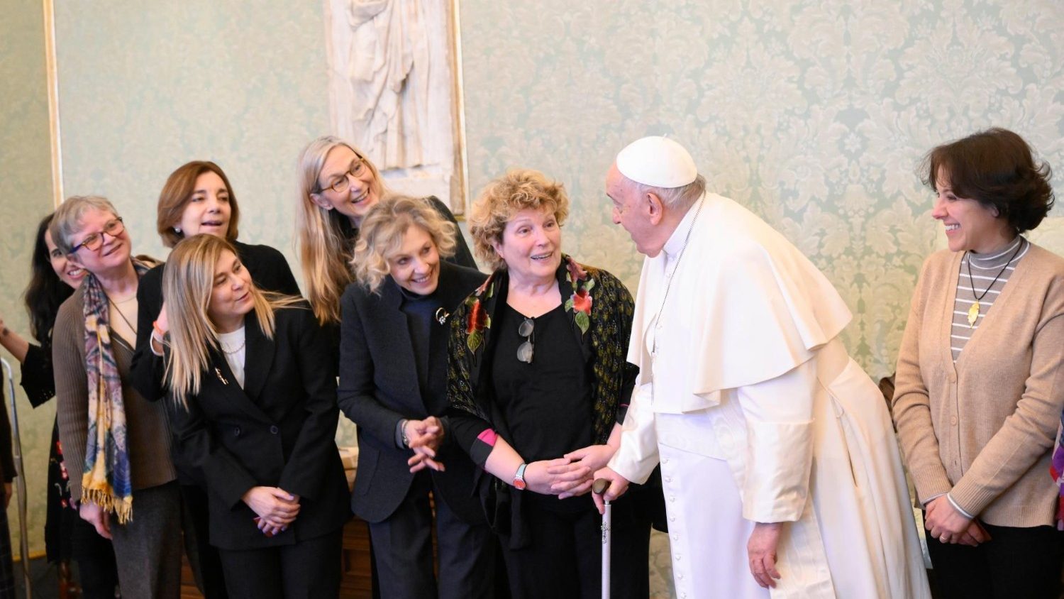 Los tres lenguajes de la mujer (mente, corazón y manos), Papa Francisco y  las periodistas de publicación del Vaticano - ZENIT - Espanol
