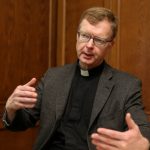 El jesuita Hans Zollner dimite de su puesto en Pontificia Comisión para la Protección de Menores