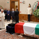 En domingo, Papa acude a Senado italiano por muerte de ex presidente de Italia