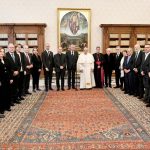 Papa Francisco recibe en Vaticano a representantes de universidad catalana