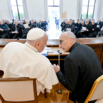 Paternidad del Papa con una parte de su clero: encuentro en Roma de Francisco con sacerdotes