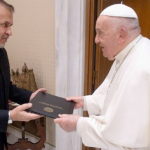 Nuevo embajador de Venezuela presenta sus cartas credenciales al Papa