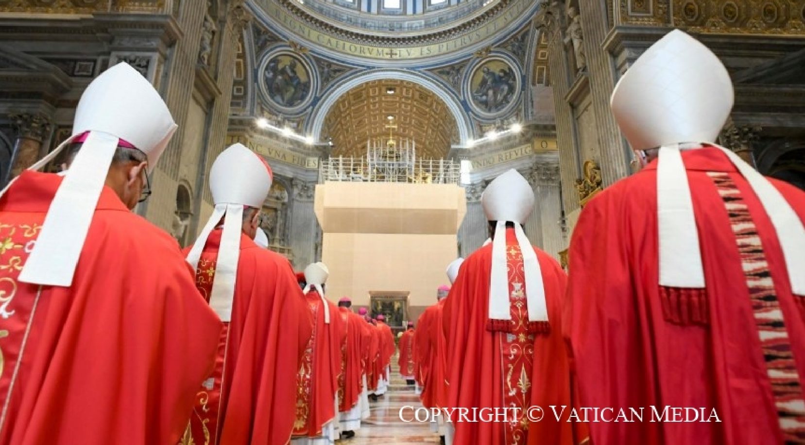 el Papa participó en la concelebración eucarística durante la cual 42 arzobispos metropolitanos recibieron el palio.