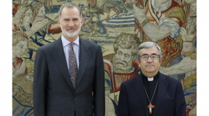el rey de España, Felipe VI, recibió en audiencia a Mons. Luis Argüello con motivo de su reciente elección como Presidente de la Conferencia Episcopal Española
