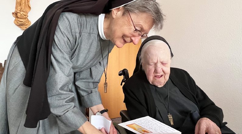 sor Philothea Kopp, una religiosa franciscana, cumplió 100 años y casi 70 de vida consagrada a Dios