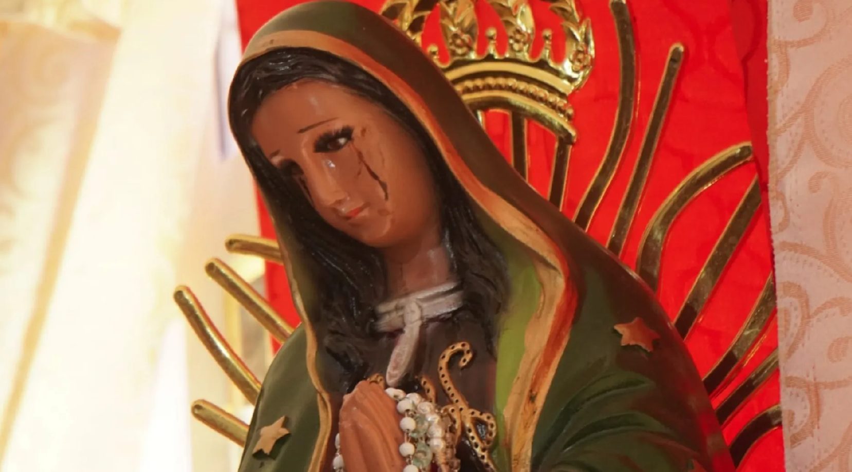 supuesto caso de una imagen de la Virgen de Guadalupe que llora sangre