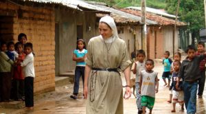 A medida que las religiosas comenzaron a estudiar sus carismas fundacionales, comenzaron a reimaginar su vida y sus ministerios